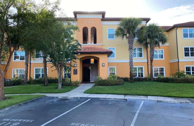 ** FULLY RENOVATED ** Large 1/1 Condo located in Cypress Fairway near Mall at Millenia and Universal Studios