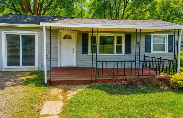 Photo of Welcome to this charming 2-bedroom home in Mansfield, OH.