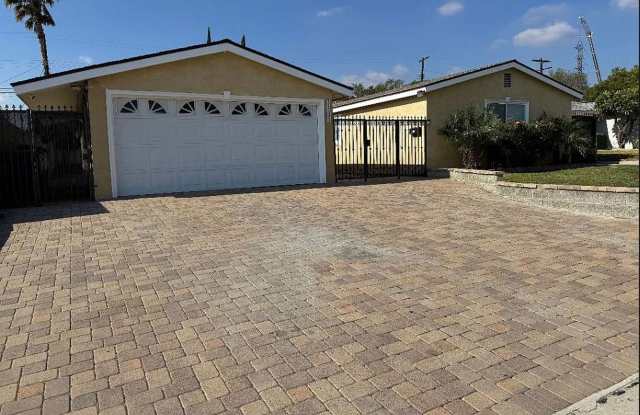 Beautiful and Spacious 4 Bedroom Home in Granada Hills!