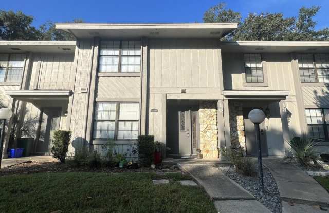 16 Oakwood Park
