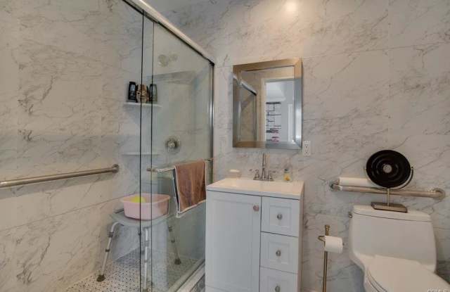 Photo of 7001 Van Noord Avenue