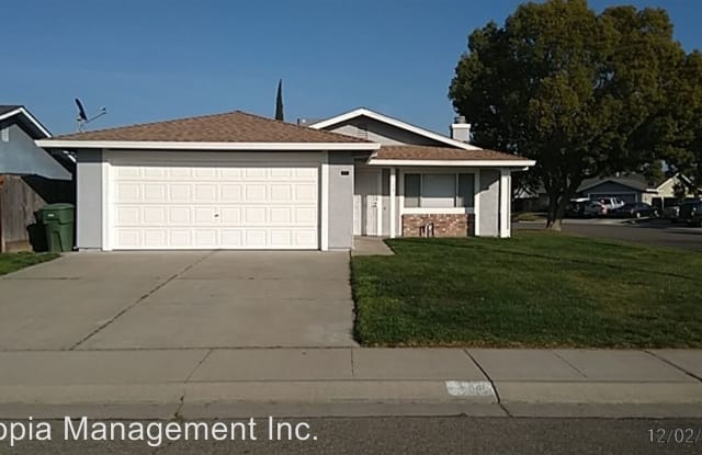 354 Blossom Drive - 354 Blossom Drive, Ripon, CA 95366