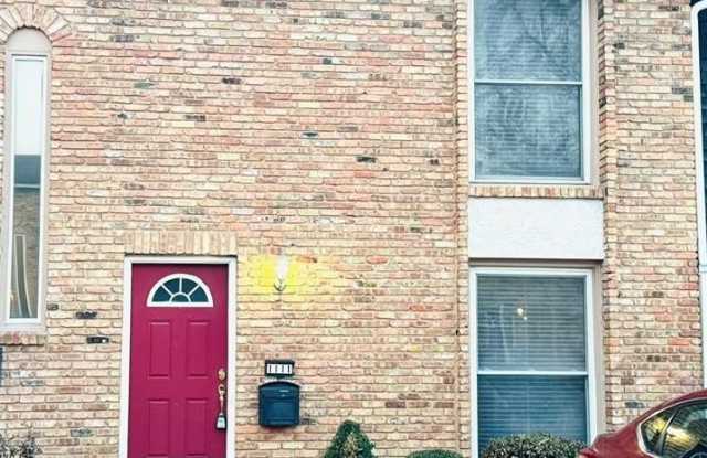 1111 Rue La Chelle Walk