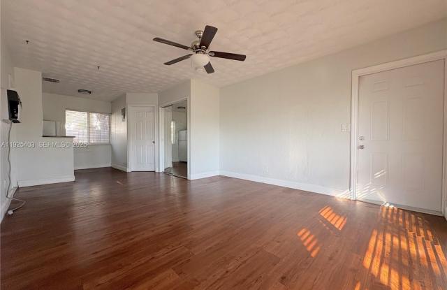 2809 Middle River Dr