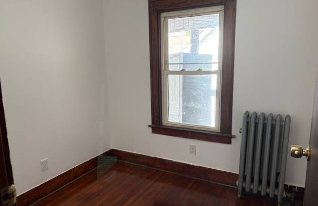 195 Francis Ave