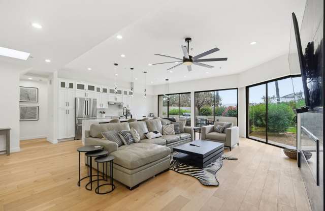 Luxury Townhome in Gainey Ranch