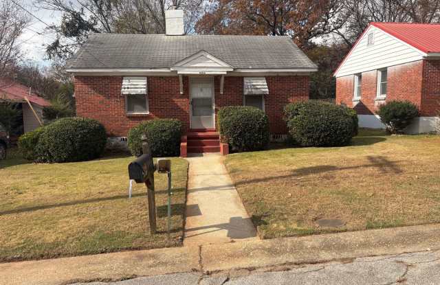 Photo of 1004 Maplewood Avenue