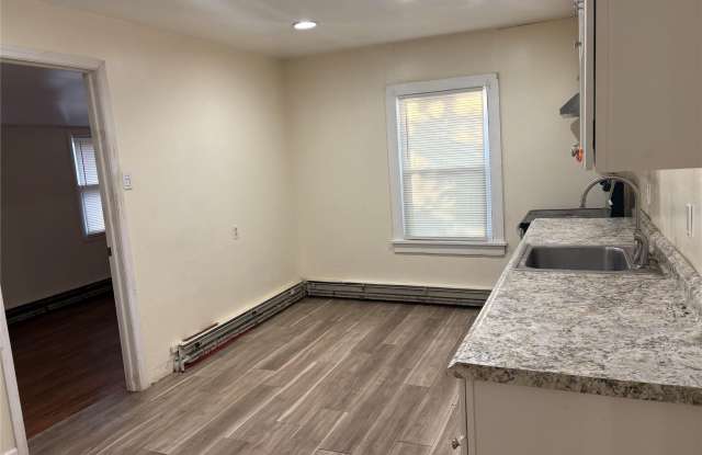 11 Old Turnpike Road