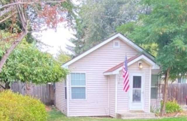 Refurbished Midtown Home
