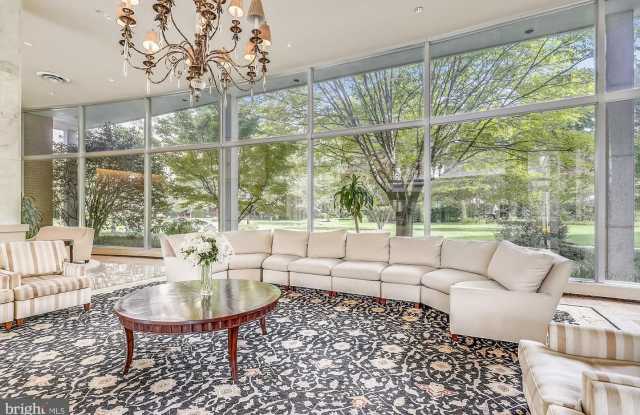 4201 CATHEDRAL NW #407W