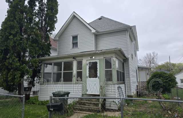 305 Denver Street