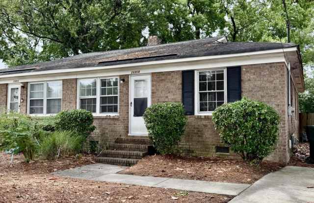 Photo of 2505 E 3rd Street unit: B