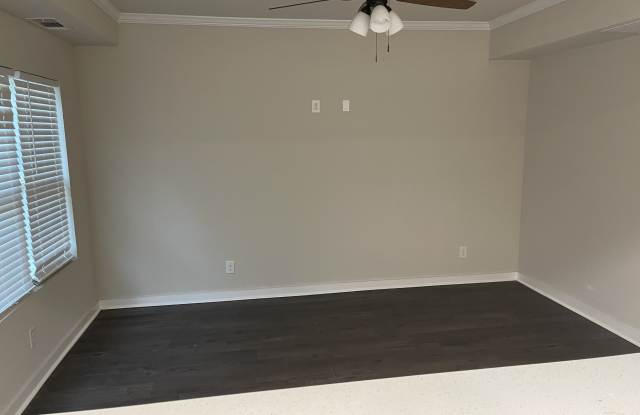 7327 Tiderace Court