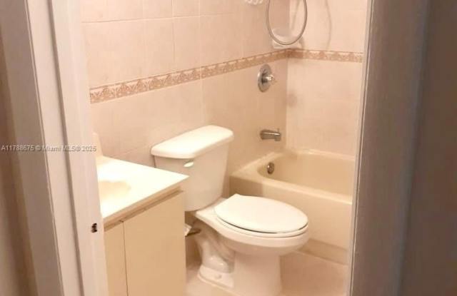 9170 Fontainebleau Blvd