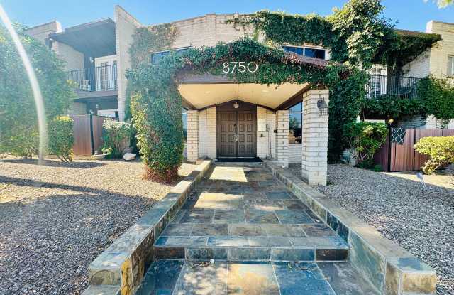 Photo of Desert Atrium - Studios, 1 Bedrooms and 2 Bedrooms in Great Location! Community Pool!