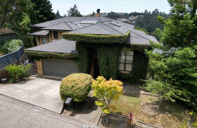 123 Capricorn Avenue