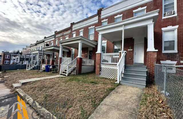 3 Bedroom and a Den Home with Fenced Yard and Eat In Kitchen on Linnard Street