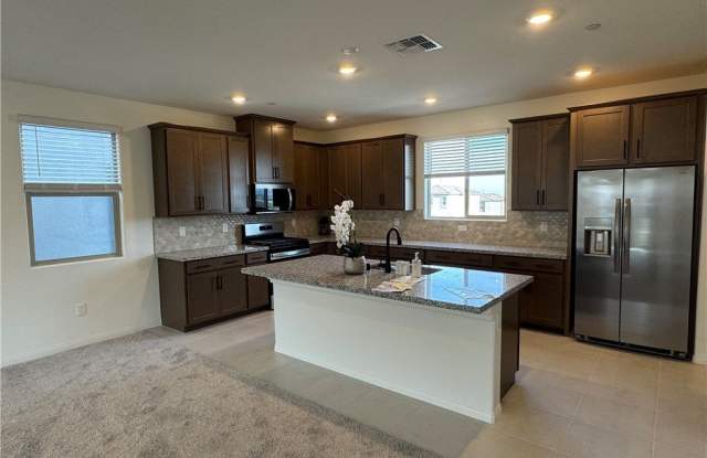 1505 Little Penguin Street