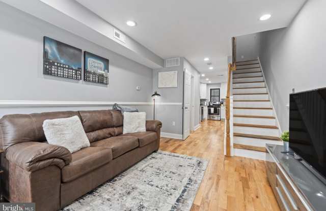 Photo of 712 N DUNCAN Street