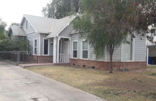 555 Sandalwood - 555 Sandalwood Drive, El Centro, CA 92243