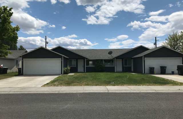 Remodled Duplex - 901 East Ball Court, Moses Lake, WA 98837