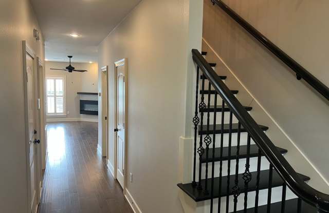 3 Bed 2.5 Bath Townhome