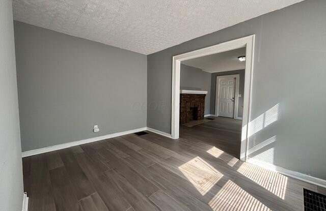 1093 S Champion Avenue