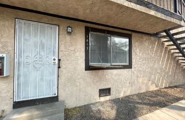 Charming 2 bedroom, 1 bath downstairs unit!