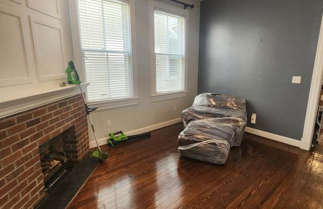 436 Dinwiddie Street - 1