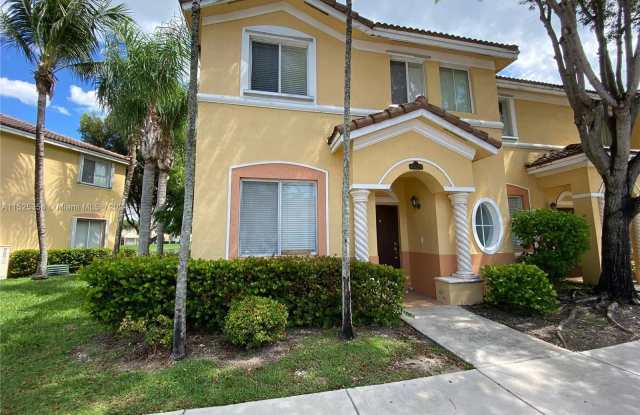 2523 SE 14th Ave - 2523 Southeast 14th Avenue, Homestead, FL 33035