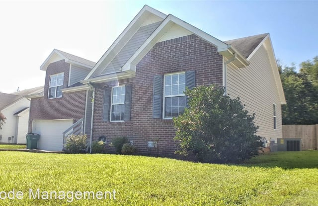 894 Glen Ellen Way - 894 Glen Ellen Way, Clarksville, TN 37040