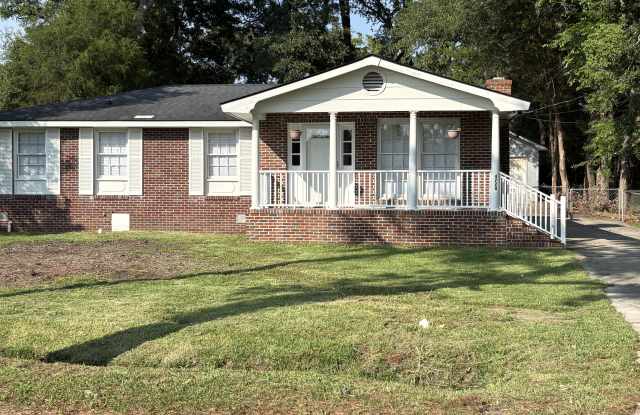 4728 Holbird Drive (wando Woods)