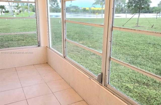 Photo of 2309 Park Ln