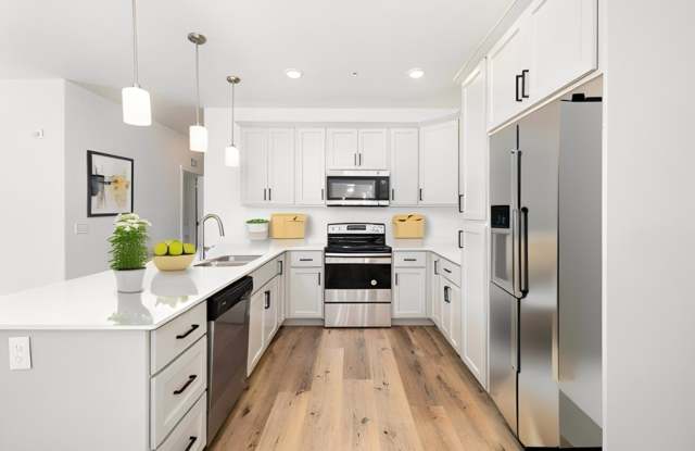 Photo of 2303 E 830 S - 18