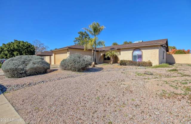 5226 W Shangri La Road