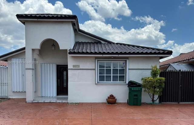 8974 NW 112th St
