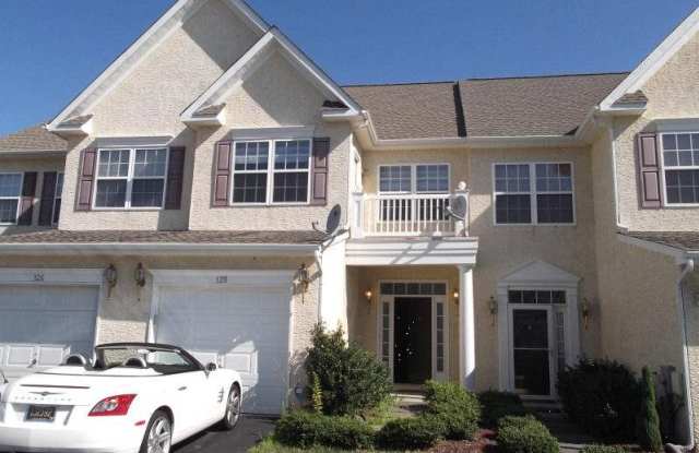 128 Gillespie Ave