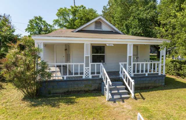 Freshly Updated 2 Bedroom House