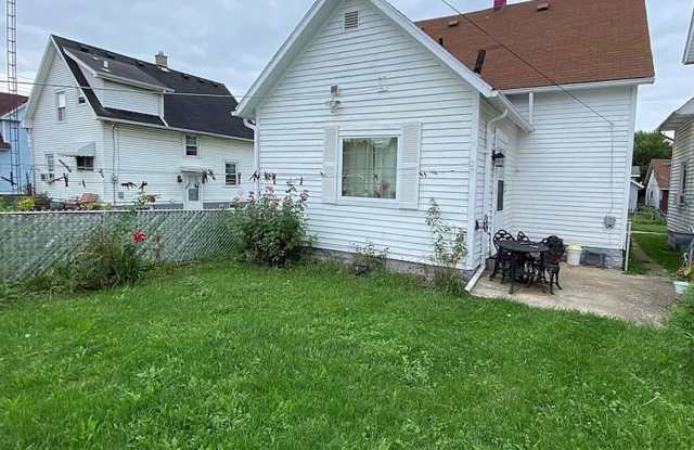 3 Bedroom 1 Bath Located in East Toledo photos photos