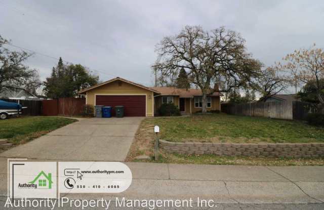 1605 Wisconsin Ave - 1605 Wisconsin Avenue, Redding, CA 96001