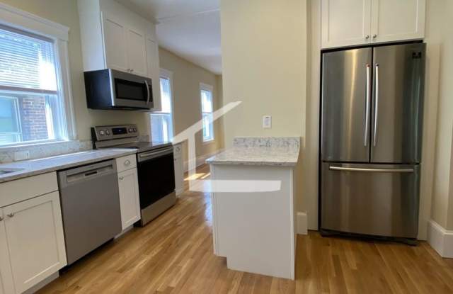 Huge renovated 4 bed unit near the Green Line in Brookline!
