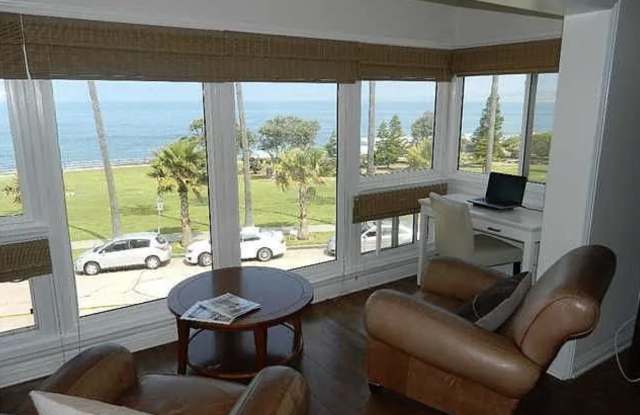 Photo of 1039 Coast Blvd