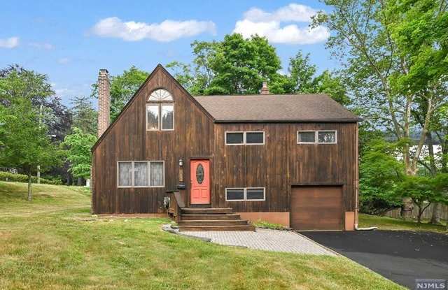 130  Split Rock Lane