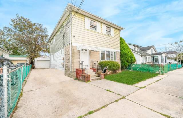 Photo of 22 Gotham Avenue