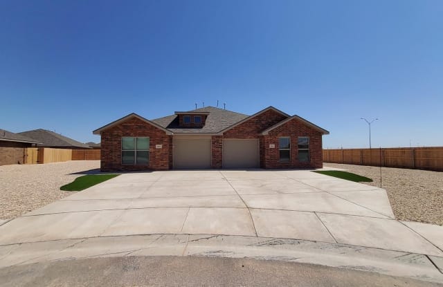 2102 Ave L - 2102 North Avenue L, Lubbock, TX 79403