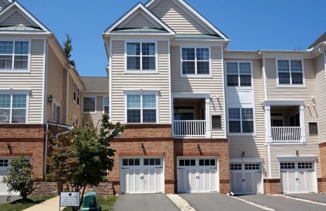 43840 Hickory Corner Ter UNIT 110 - 43840 Hickory Corner Terrace, Ashburn, VA 20147