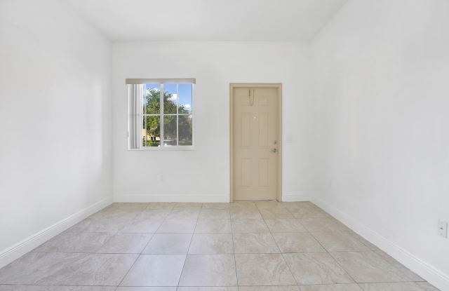 18190 NW 59th Ave, 101