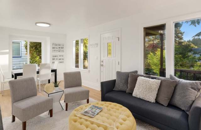 4258 33rd Avenue West