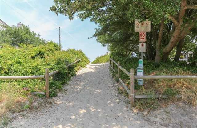 4464 Lauderdale Avenue