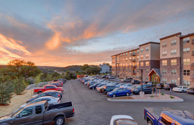 Student Housing - The Lookout on Cragmor